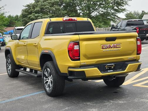 2023 GMC Canyon AT4