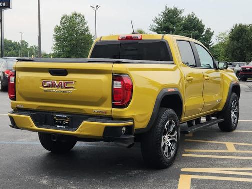 2023 GMC Canyon AT4