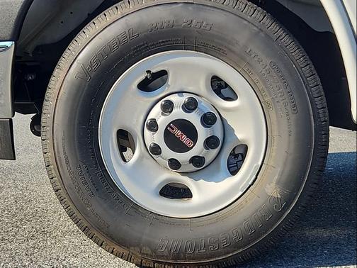 2025 GMC Savana 2500 Work Van