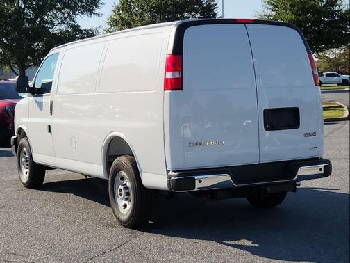 2025 GMC Savana 2500 Work Van