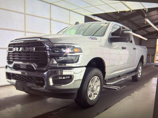 Silver Zynith 2026 RAM 2500 Big Horn Crew Cab 4x4 6'4' Box