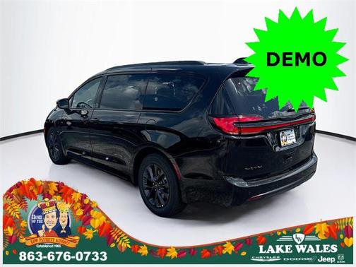 2025 Chrysler Pacifica L