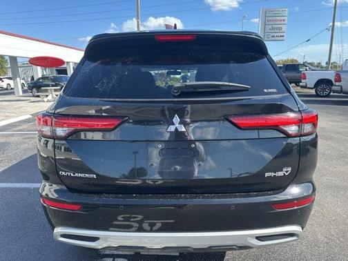 2023 Mitsubishi Outlander PHEV SE S-AWC