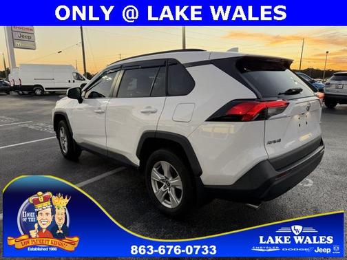 2020 Toyota RAV4 XLE