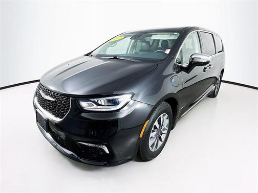 2022 Chrysler Pacifica Hybrid Limited