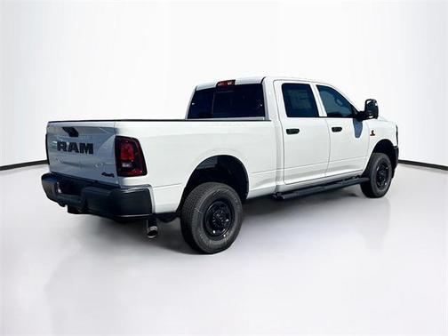 2026 RAM 2500 Tradesman Crew Cab 4x4 6'4' Box