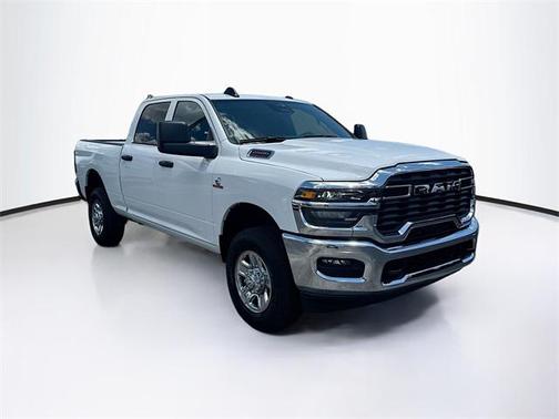 2025 RAM 2500 Tradesman Crew Cab 4x4 6'4' Box
