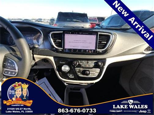 2024 Chrysler Pacifica Touring L