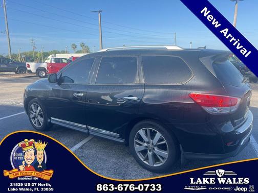 Magnetic Black 2016 Nissan Pathfinder Platinum