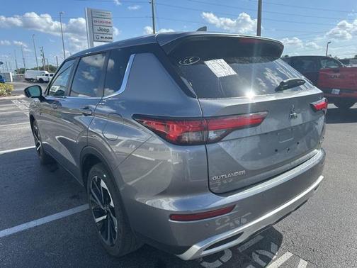 2023 Mitsubishi Outlander PHEV SE S-AWC