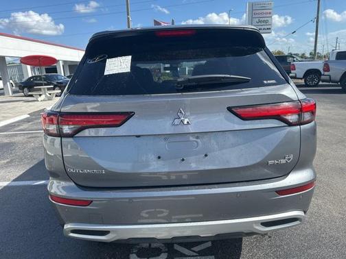 2023 Mitsubishi Outlander PHEV SE S-AWC