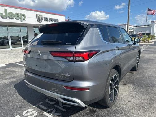 2023 Mitsubishi Outlander PHEV SE S-AWC