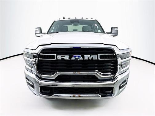2025 RAM 2500 Big Horn Crew Cab 4x4 6'4' Box