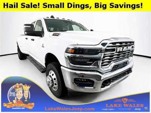 2025 RAM 3500 Tradesman Crew Cab 4x4 8' Box