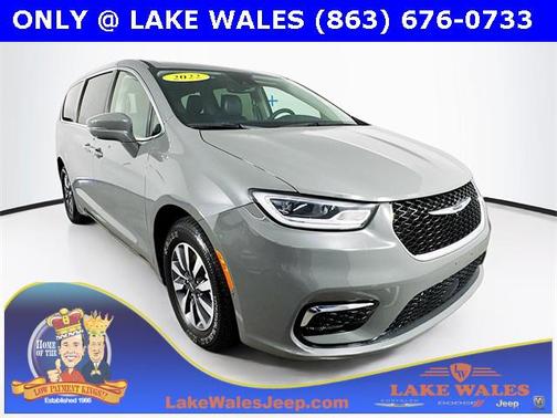 2022 Chrysler Pacifica Hybrid Touring L