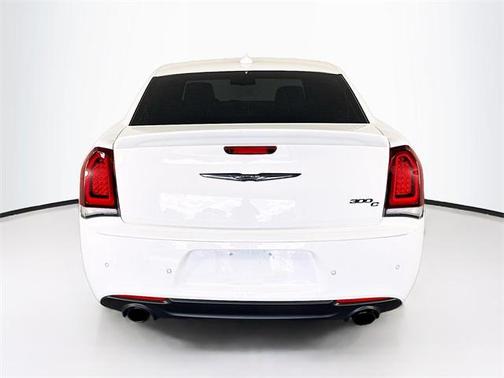 2023 Chrysler 300 C