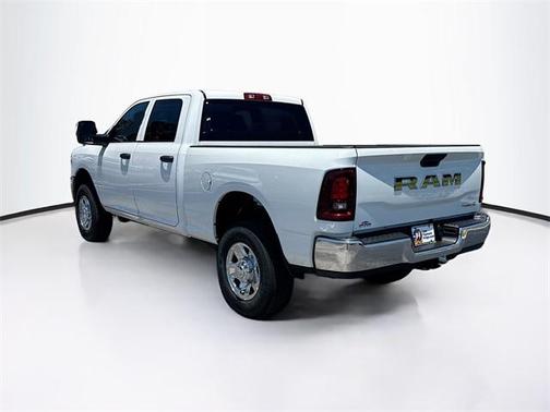 2025 RAM 2500 Tradesman Crew Cab 4x4 6'4' Box