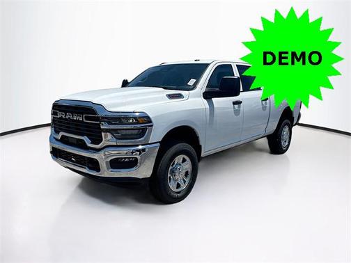 2025 RAM 2500 Tradesman Crew Cab 4x4 6'4' Box