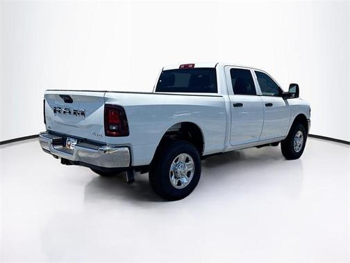 2025 RAM 2500 Tradesman Crew Cab 4x4 6'4' Box
