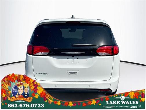 2025 Chrysler Voyager LX