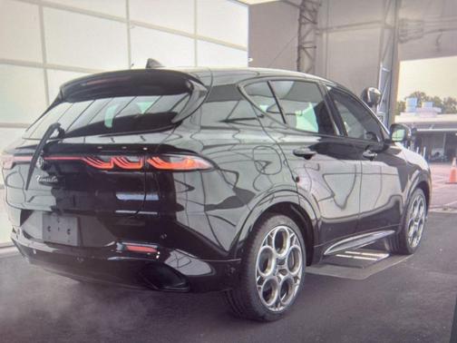 Alfa Black 2025 Alfa Romeo Tonale EAWD