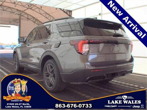 2025 Ford Explorer ST-Line