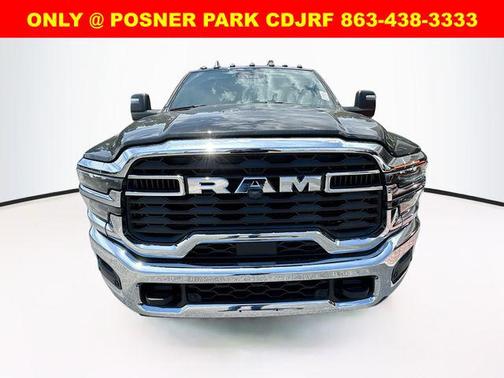 2025 RAM 2500 Tradesman Crew Cab 4x4 6'4' Box
