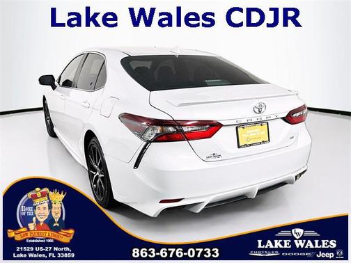 2024 Toyota Camry SE