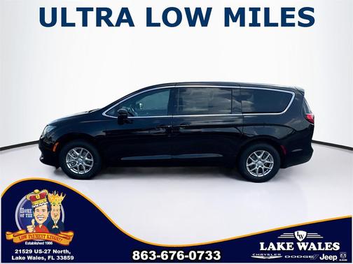 2025 Chrysler Voyager LX