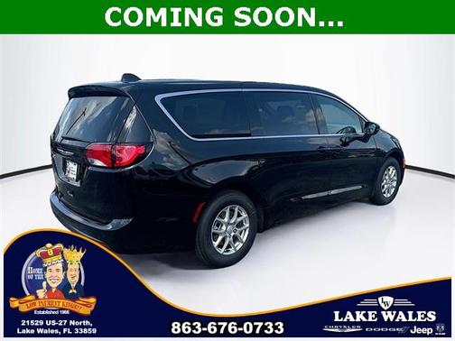 2025 Chrysler Voyager LX