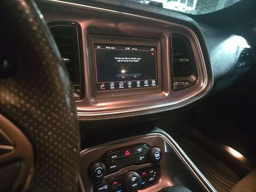 Pitch Black Clearcoat 2019 Dodge Challenger SXT