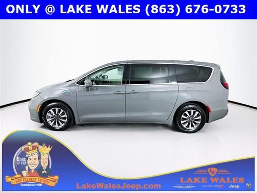 2022 Chrysler Pacifica Hybrid Touring L