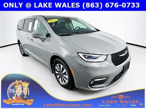 2022 Chrysler Pacifica Hybrid Touring L