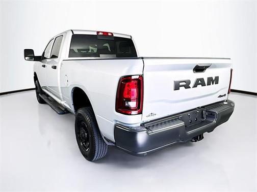 2025 RAM 2500 Tradesman Crew Cab 4x4 6'4' Box