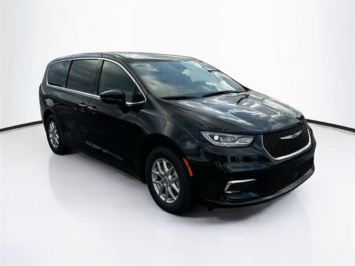2025 Chrysler Pacifica L
