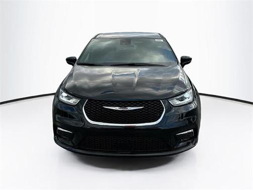 2025 Chrysler Pacifica L