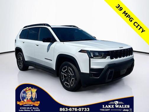 Bright White Clearcoat 2026 Jeep Cherokee Laredo