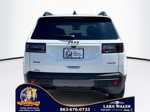 Bright White Clearcoat 2026 Jeep Cherokee Laredo