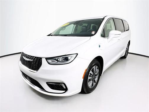 2022 Chrysler Pacifica Hybrid Touring L