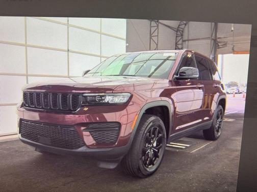 Velvet Red Pearlcoat 2024 Jeep Grand Cherokee Altitude