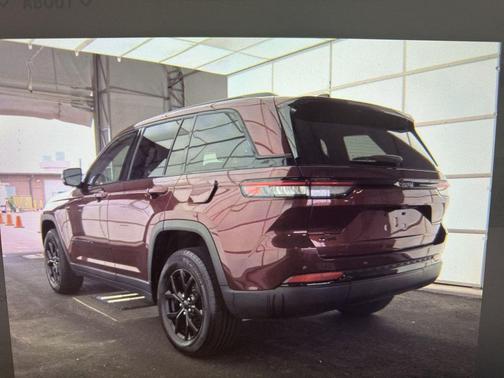 Velvet Red Pearlcoat 2024 Jeep Grand Cherokee Altitude