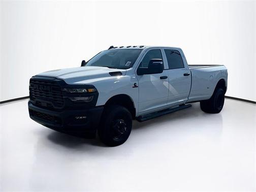 2025 RAM 3500 Tradesman Crew Cab 4x4 8' Box