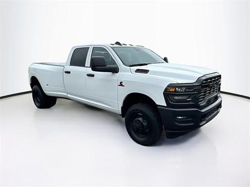 2025 RAM 3500 Tradesman Crew Cab 4x4 8' Box