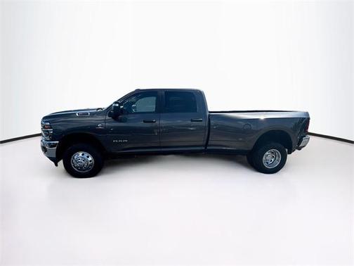 2025 RAM 3500 Big Horn Crew Cab 4x4 8' Box