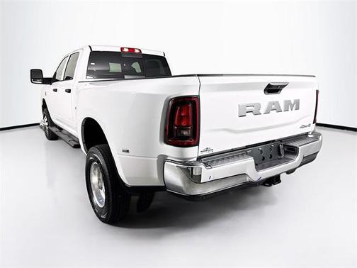 2026 RAM 3500 Tradesman Crew Cab 4x4 8' Box