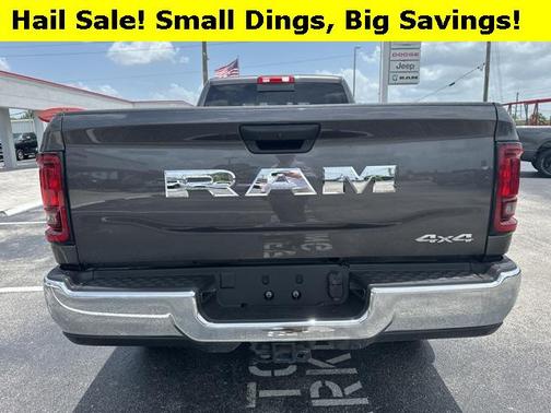 2025 RAM 3500 Tradesman Crew Cab 4x4 8' Box