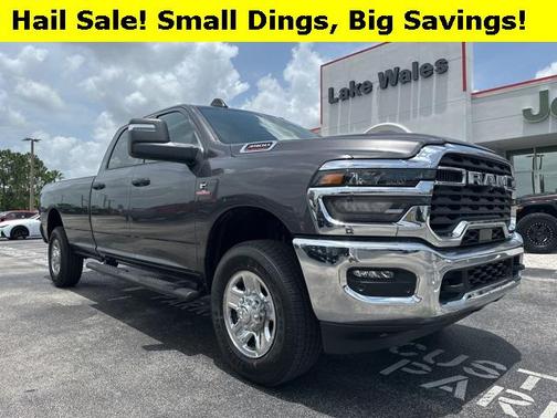 2025 RAM 3500 Tradesman Crew Cab 4x4 8' Box