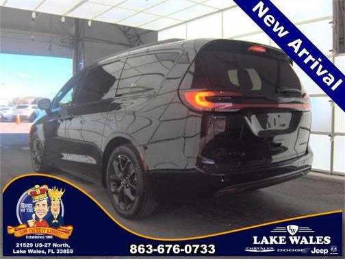 2025 Chrysler Pacifica Limited