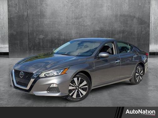 2022 Nissan Altima 2.5 SV