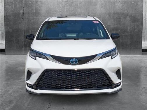 2022 Toyota Sienna XSE 7 Passenger